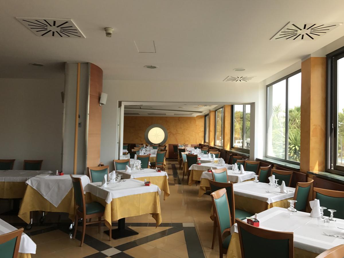 Hotel Atlas Альба-Адріатіка Екстер'єр фото